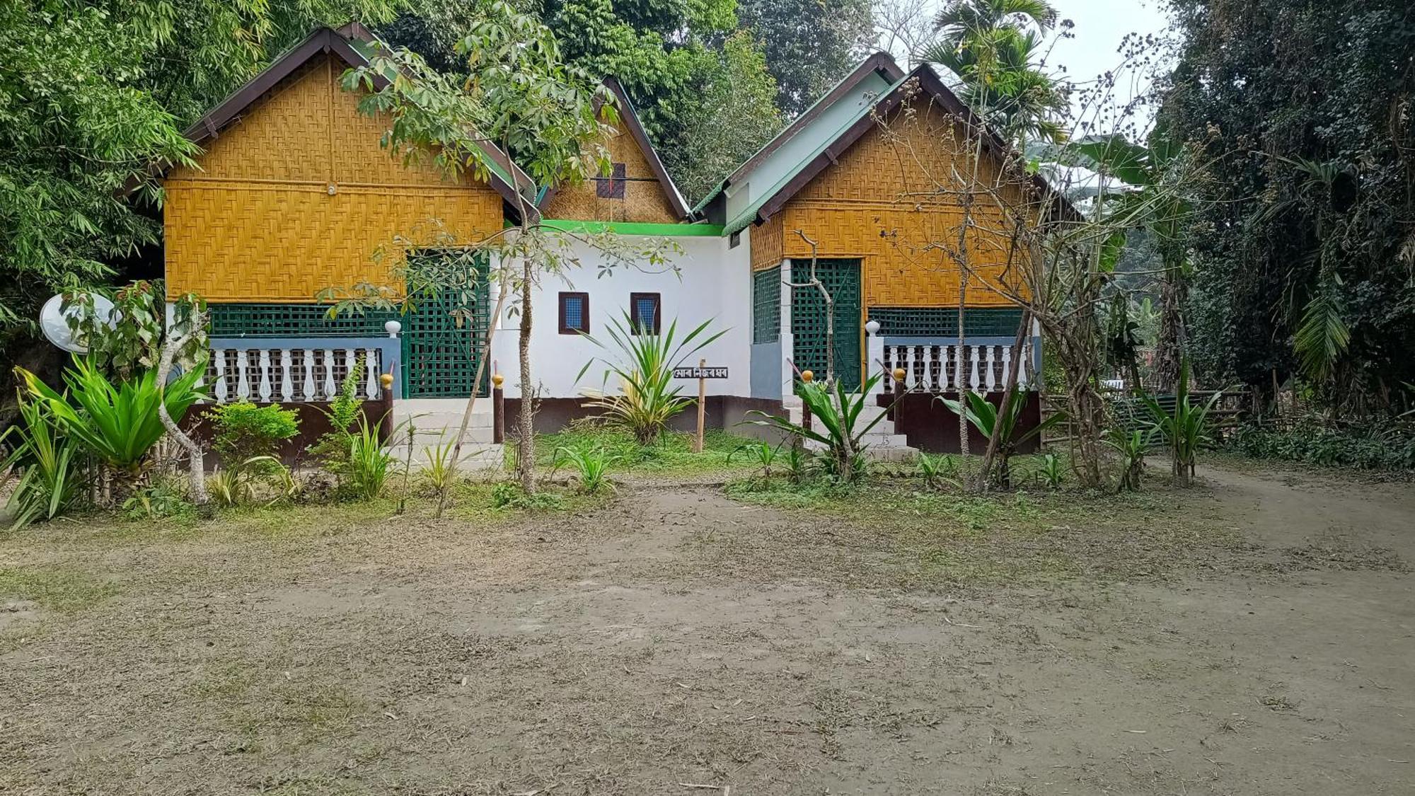 Jyoti Home Bamboo Garden Lodge Majuli Exterior foto